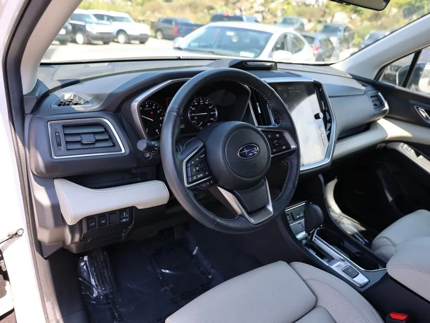 2024 Subaru Ascent Limited photo 1