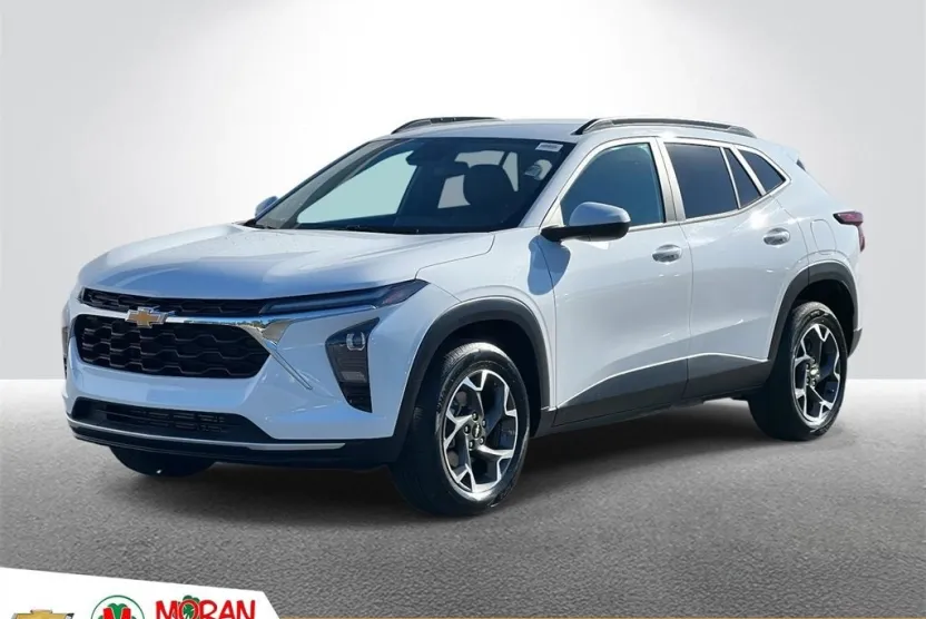 2024 Chevrolet Trax photo 1