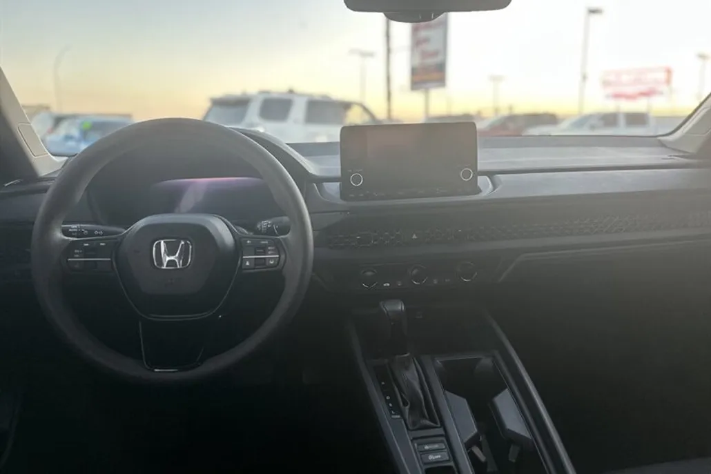 2023 Honda Accord LX photo 1