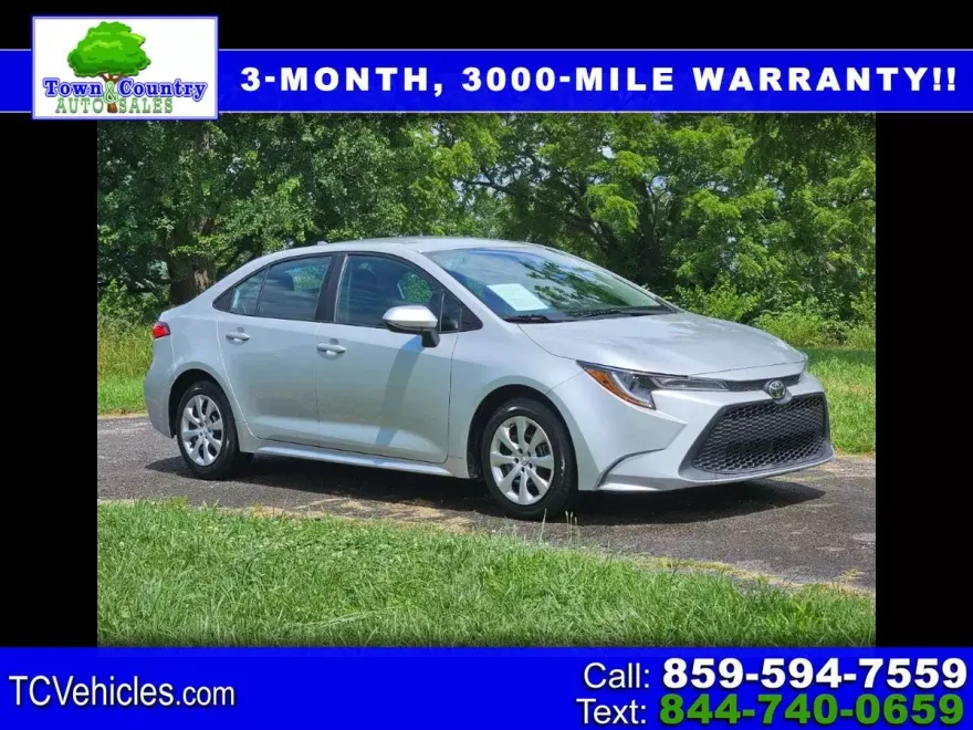 2021 Toyota Corolla LE photo 1
