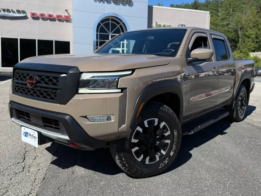 2022 Nissan Frontier PRO-4X photo 1