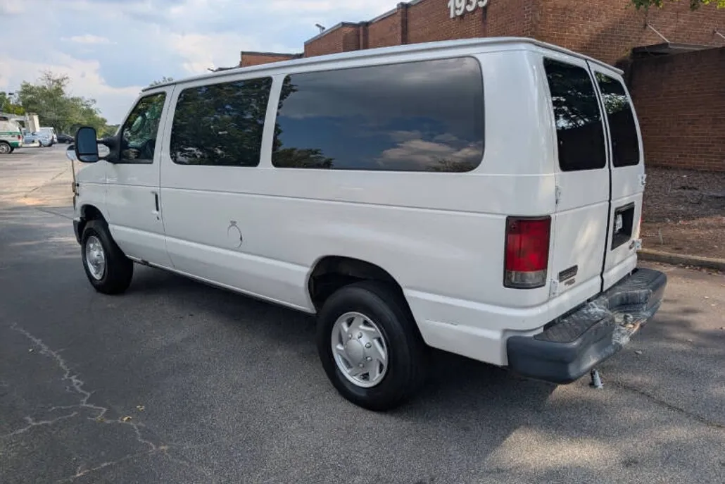 2012 Ford E-350 photo 1