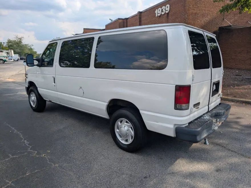 2012 Ford E-350 photo 1