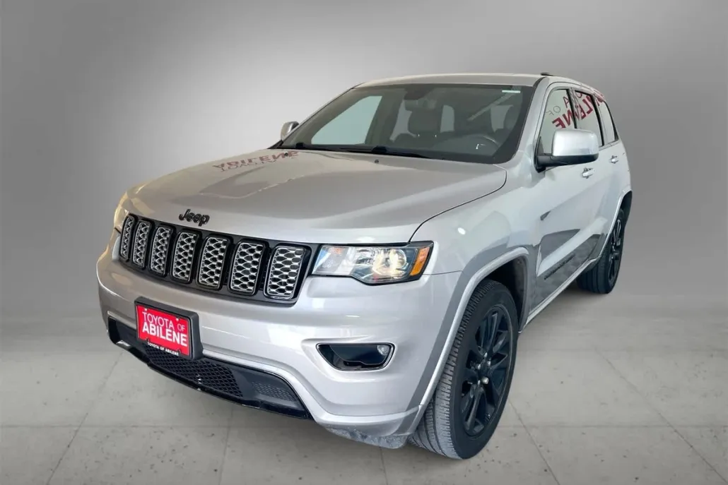 2019 Jeep Grand Cherokee Altitude photo 1