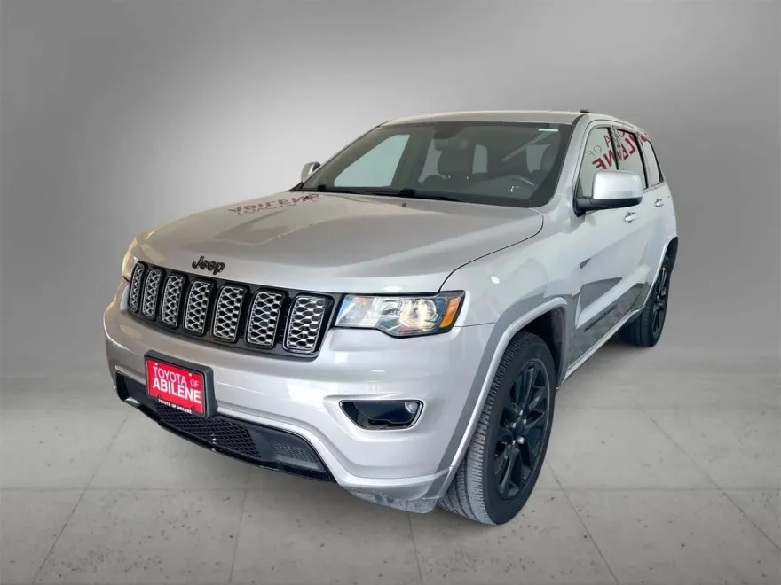 2019 Jeep Grand Cherokee Altitude photo 1