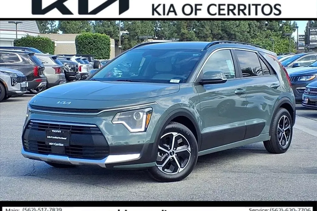 2025 Kia Niro EX photo 1