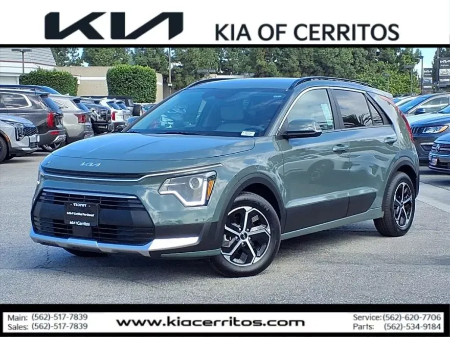 2025 Kia Niro EX photo 1