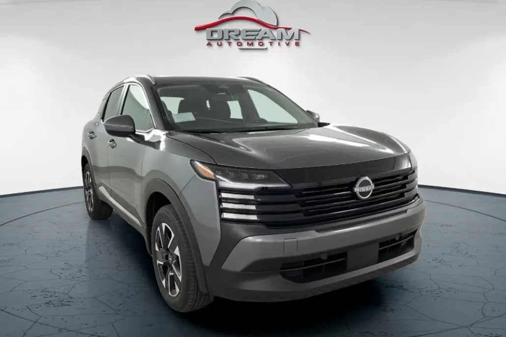 2025 Nissan Kicks SV photo 1