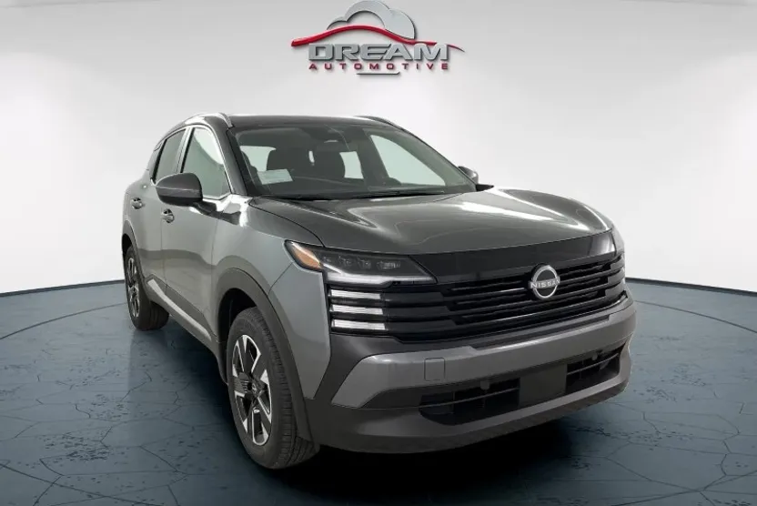 2025 Nissan Kicks SV photo 1