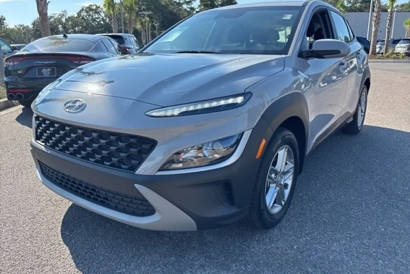 2023 Hyundai Kona SE photo 1