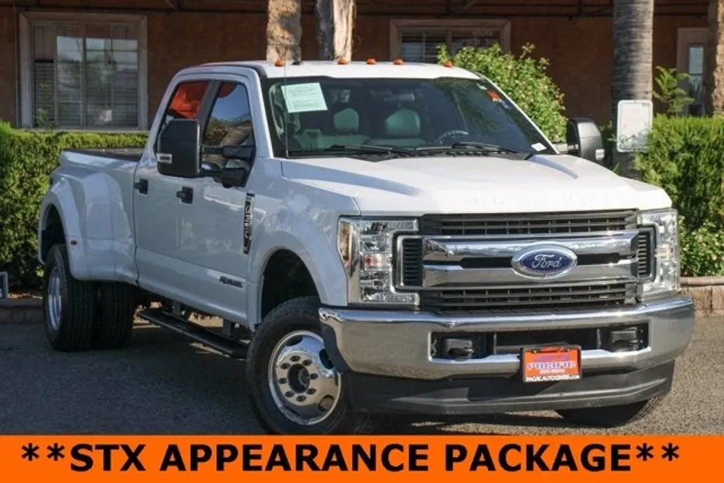 2019 Ford F-350 photo 1