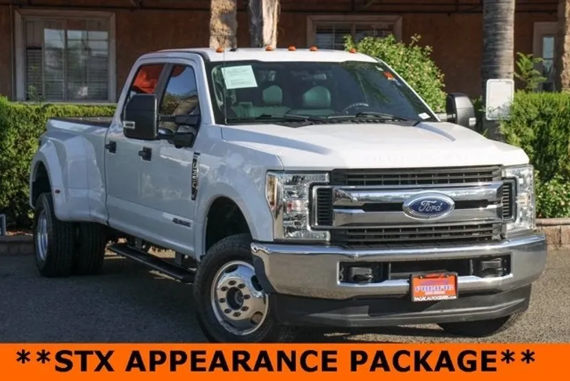 2019 Ford F-350 photo 1