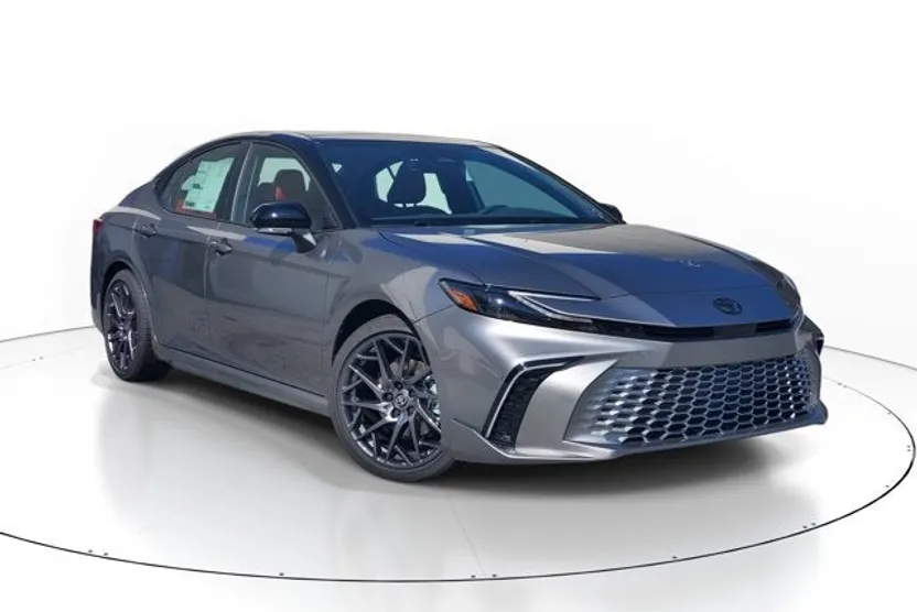 2025 Toyota Camry XSE photo 1