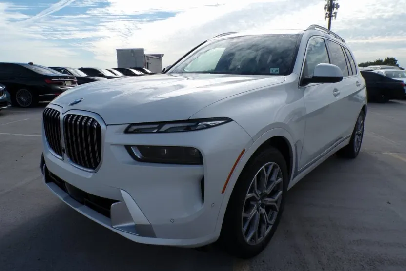 2023 Bmw X7 xDrive40i photo 1