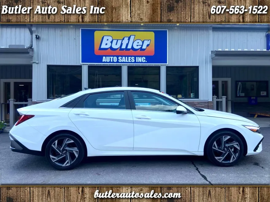 2024 Hyundai Elantra Limited Hybrid photo 1