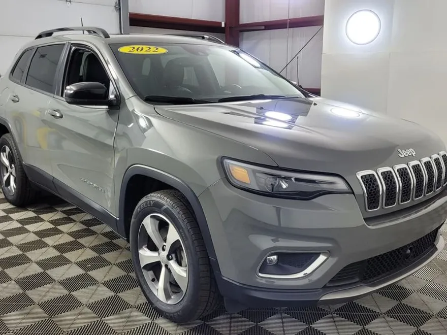 2022 Jeep Cherokee Limited photo 1