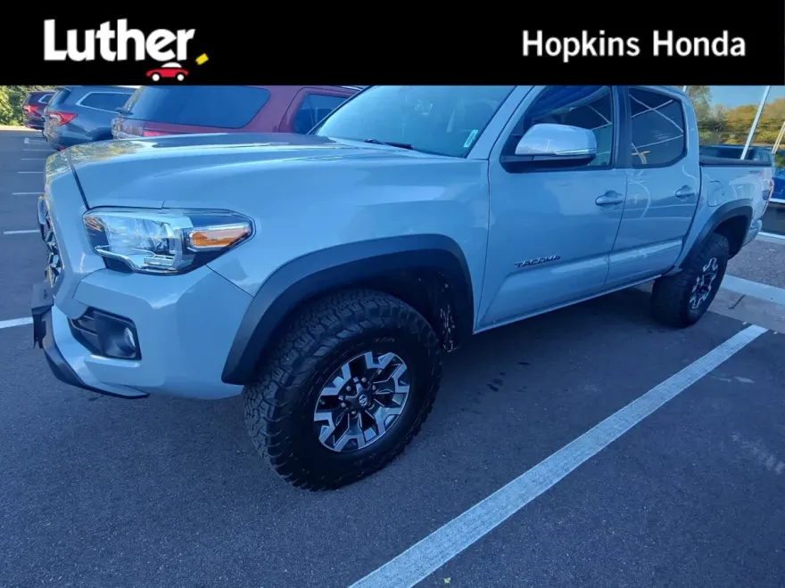 2019 Toyota Tacoma TRD photo 1