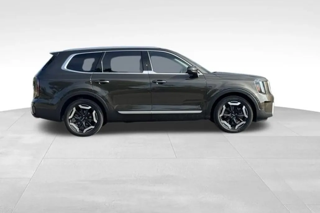 2023 Kia Telluride EX photo 1