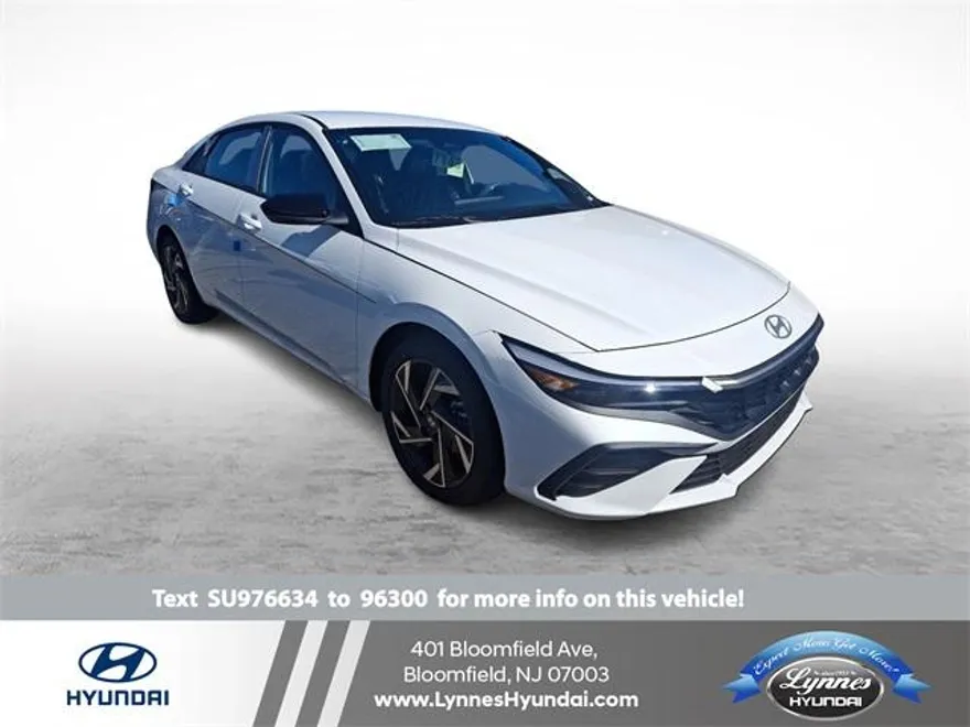 2025 Hyundai Elantra SEL Sport photo 1
