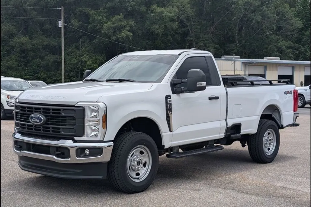 2024 Ford F-350 XL photo 1