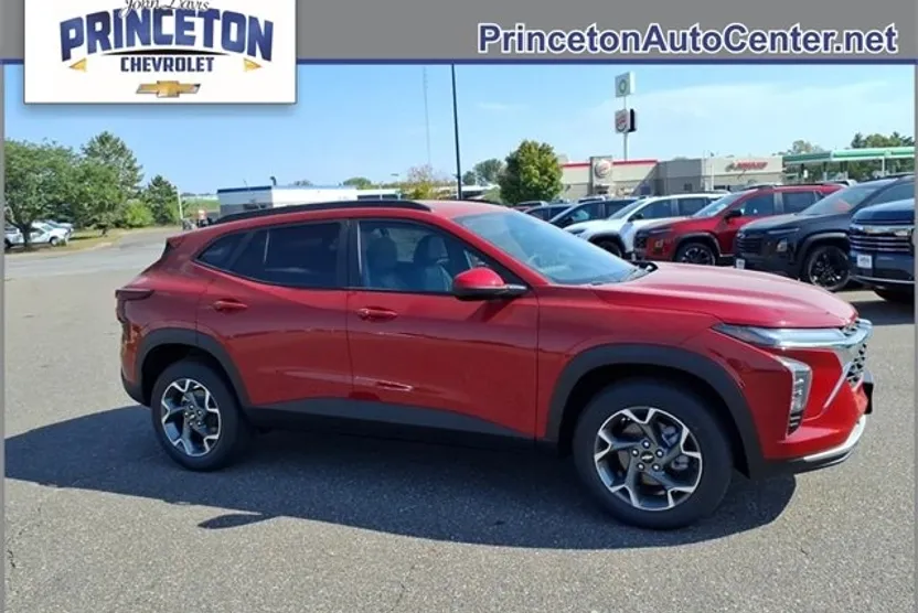 2026 Chevrolet Trax LT photo 1