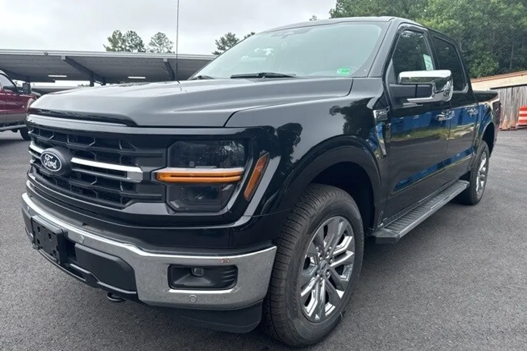 2024 Ford F-150 XLT photo 1