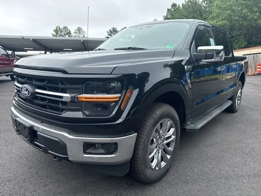 2024 Ford F-150 XLT photo 1