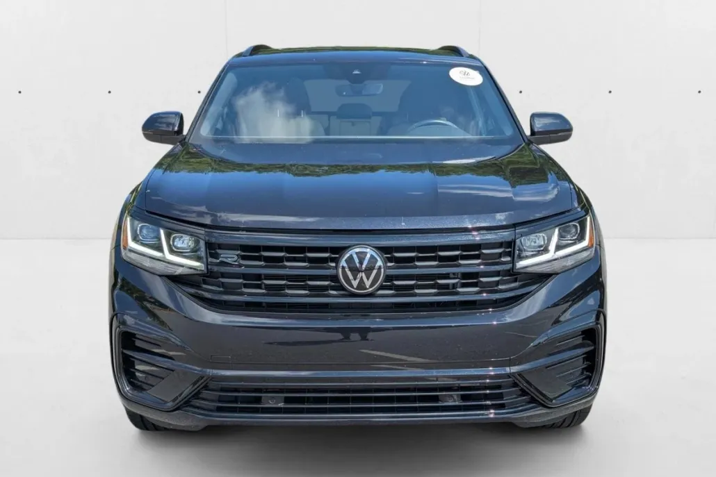 2023 Volkswagen Atlas Cross Sport SEL R-Line photo 1