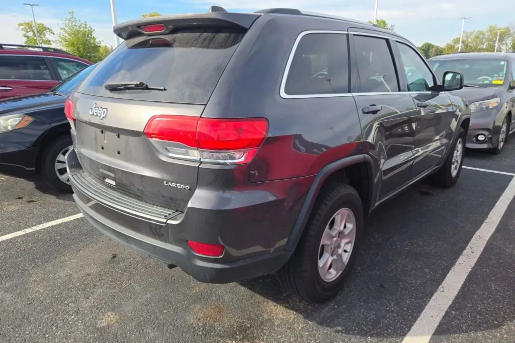 2016 Jeep Grand Cherokee Laredo photo 1