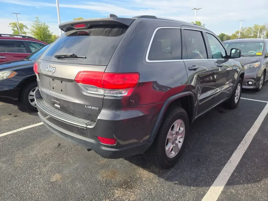 2016 Jeep Grand Cherokee Laredo photo 1