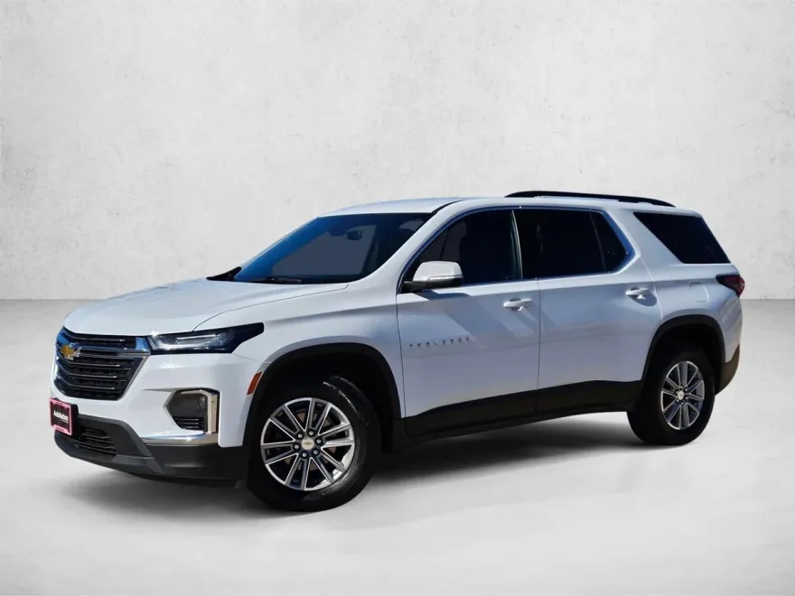 2022 Chevrolet Traverse Leather photo 1