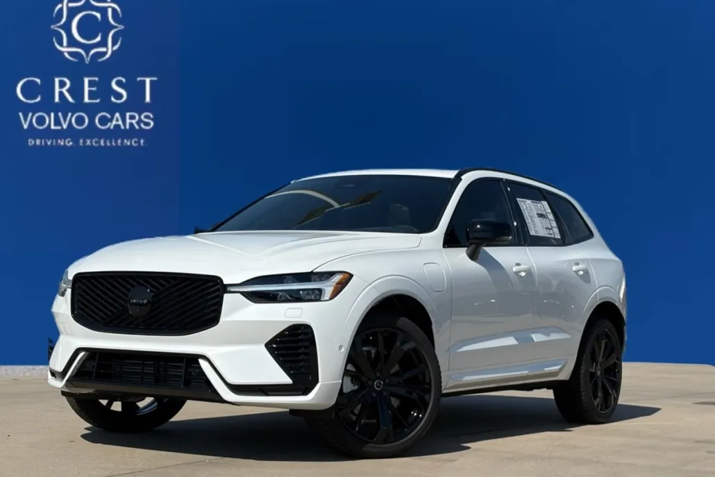2026 Volvo XC60 T8 Black Edition photo 1
