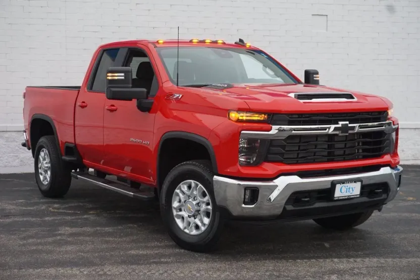 2026 Chevrolet Silverado 2500HD LT photo 1