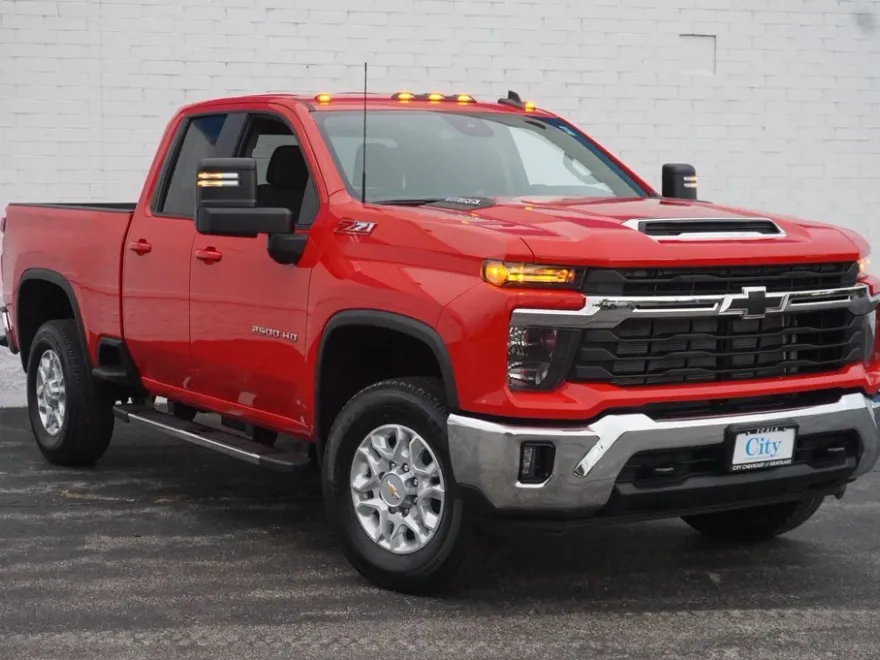 2026 Chevrolet Silverado 2500HD LT photo 1