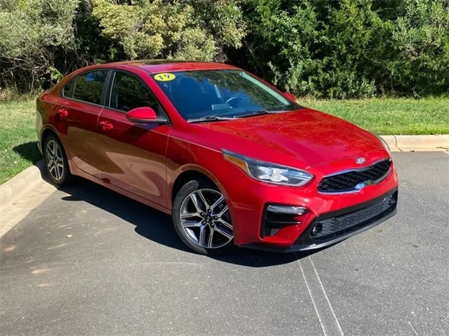 2019 Kia Forte S photo 1