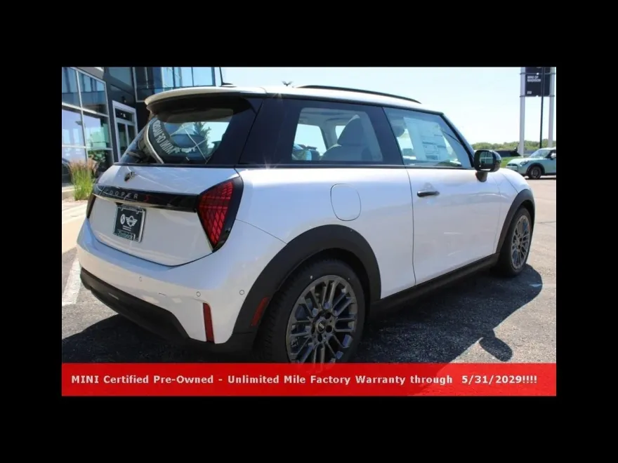 2025 Mini Cooper 2 Door Hardtop Signature photo 1