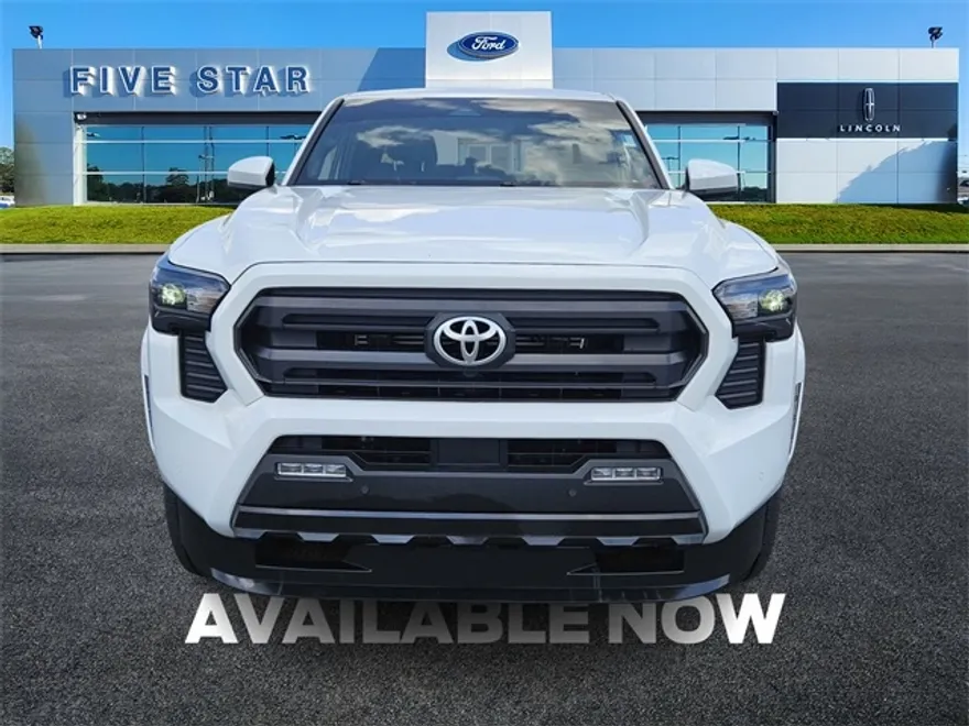 2024 Toyota Tacoma SR5 photo 1