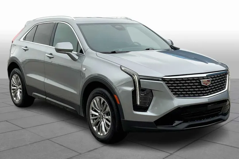 2024 Cadillac XT4 Premium Luxury photo 1