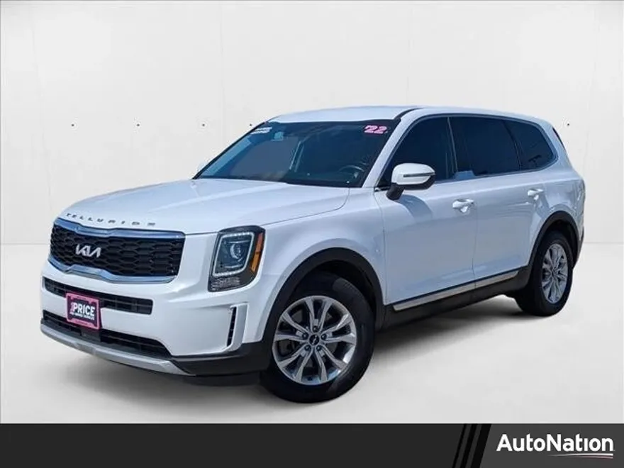 2022 Kia Telluride LX photo 1
