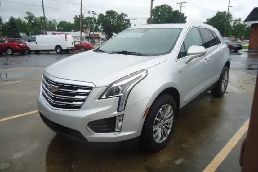 2017 Cadillac XT5 Luxury photo 1