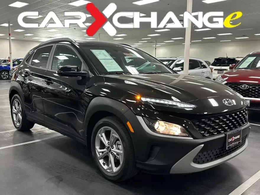 2022 Hyundai Kona SEL photo 1