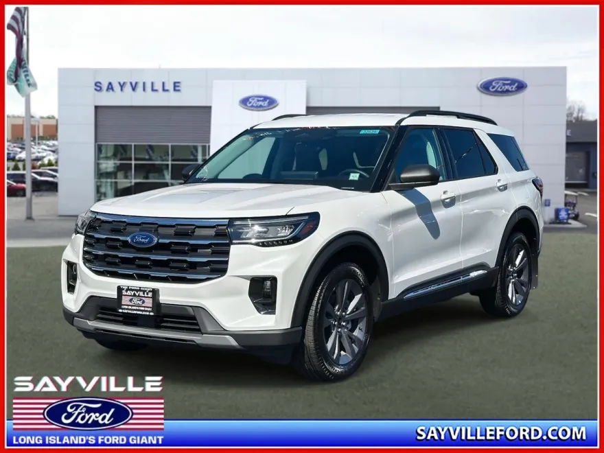 2025 Ford Explorer photo 1