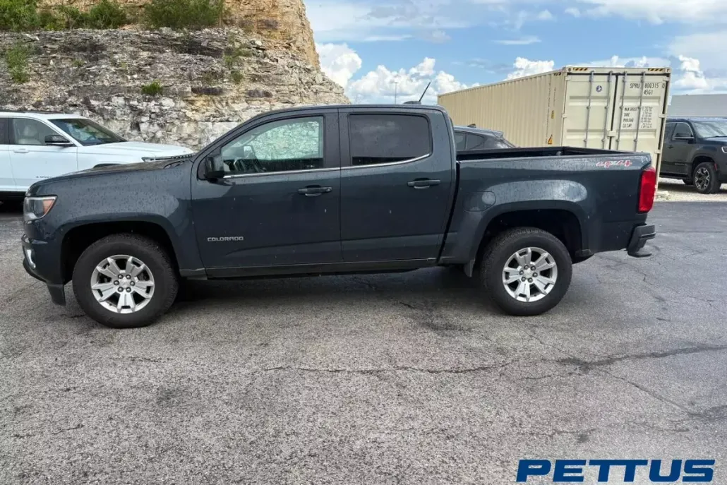 2018 Chevrolet Colorado LT photo 1