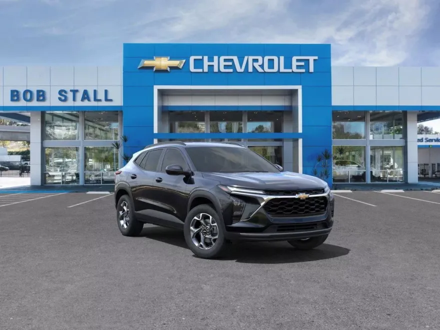 2025 Chevrolet Trax LT photo 1