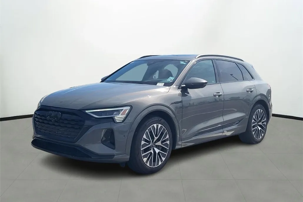 2024 Audi Q8 E-tron Premium photo 1