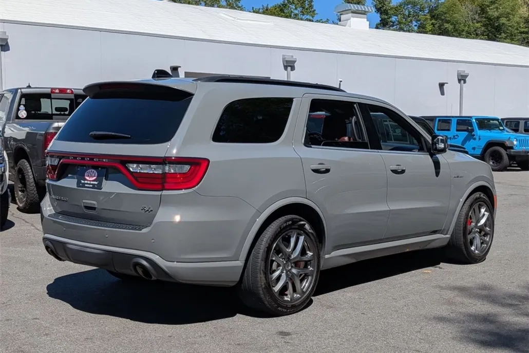 2023 Dodge Durango R/T Premium photo 1