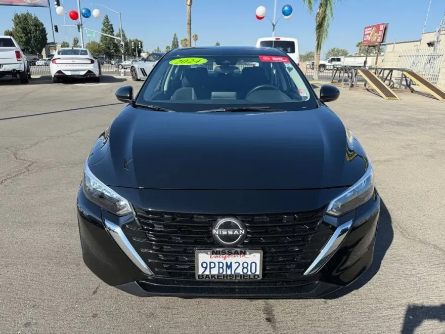 2024 Nissan Sentra SV photo 1
