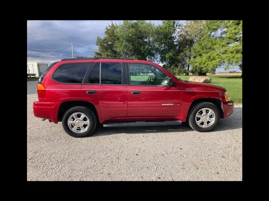 2004 Gmc Envoy photo 1