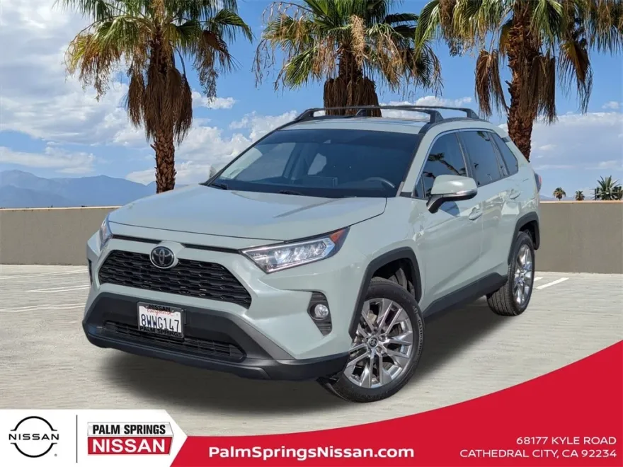 2021 Toyota RAV4 XLE Premium photo 1