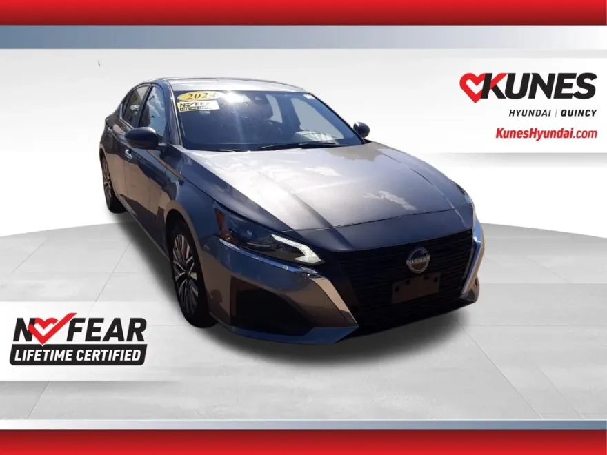 2024 Nissan Altima 2.5 SV photo 1